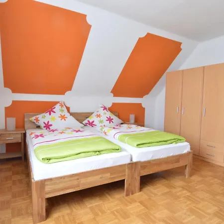 Comfortable With Large Sunny Garden In Beautiful Surroundings Σπίτι διακοπών