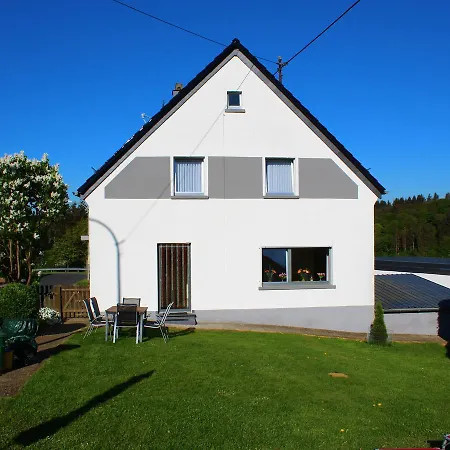 Σπίτι διακοπών Comfortable With Large Sunny Garden In Beautiful Surroundings Tettscheid